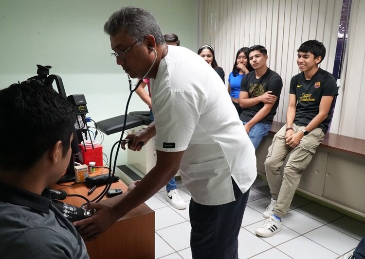 Promueve la UAT campaña de salud preventiva en el Campus Victoria