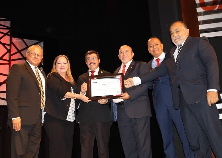 Recibe la UAT reconocimiento nacional por la calidad de sus programas educativos