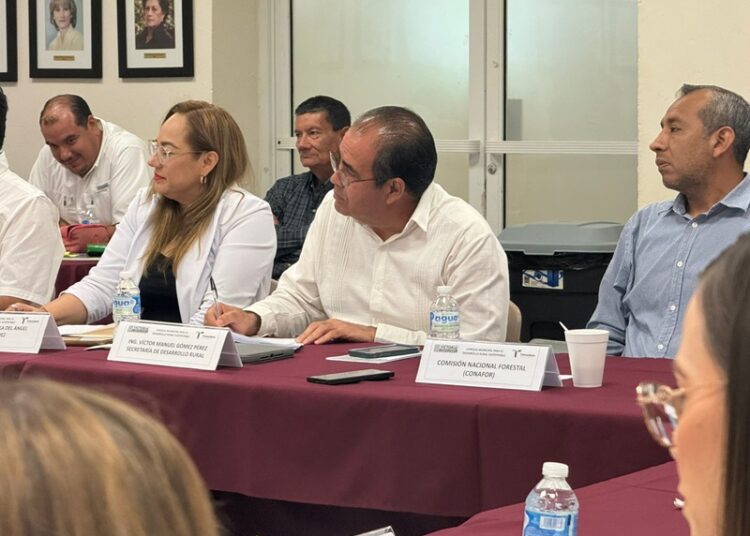 Reconocen productores del campo trabajo de Lalo Gattás