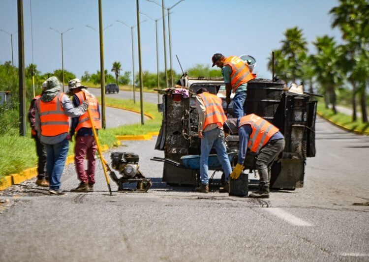 Rehabilita SOP 98 m2 de carpeta dañada en el Praxedis Balboa