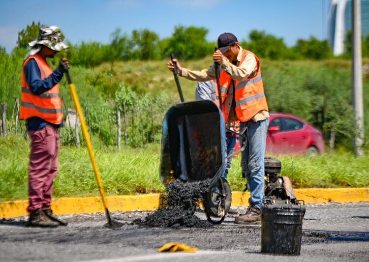 Rehabilita SOP 98 m2 de carpeta dañada en el Praxedis Balboa