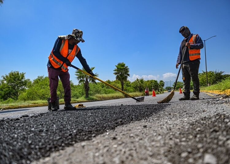 Rehabilita SOP 98 m2 de carpeta dañada en el Praxedis Balboa