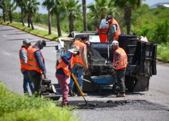 Rehabilita SOP 98 m2 de carpeta dañada en el Praxedis Balboa