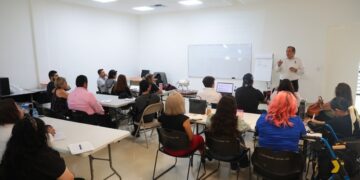 Responden a curso para jóvenes emprendedores