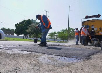 Restaura Municipio de Victoria 270 m2 más de bacheo en la ciudad