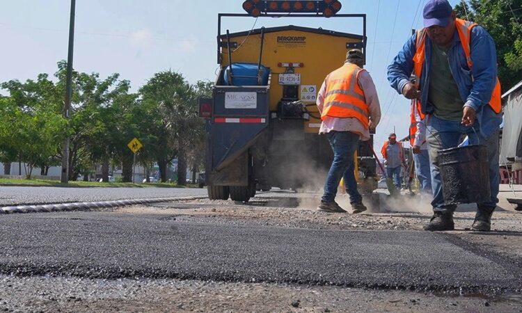 Restaura Municipio de Victoria 270 m2 más de bacheo en la ciudad