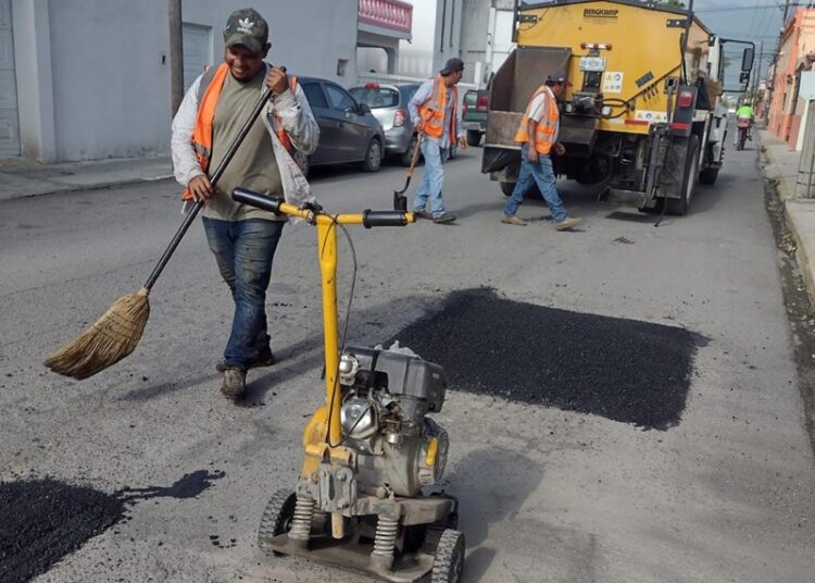 Restaura Municipio de Victoria 270 m2 más de bacheo en la ciudad
