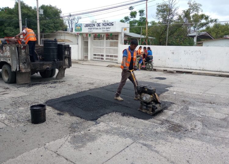 Restaura Municipio de Victoria 270 m2 más de bacheo en la ciudad