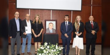 Rinden homenaje póstumo al Ing. Candelario Quiroga, exrector de la UAT