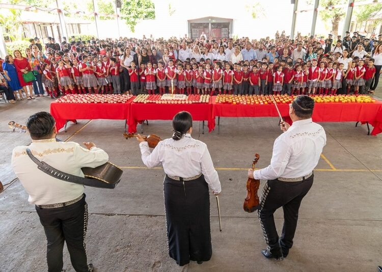 Escuela Primaria ‘Ford 74’, ejemplo de orgullo y distinción