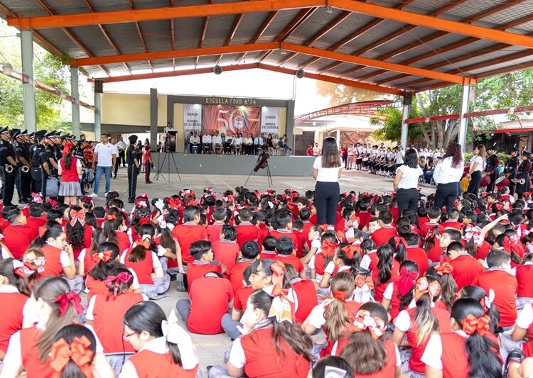 Escuela Primaria ‘Ford 74’, ejemplo de orgullo y distinción