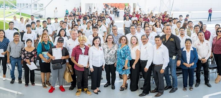 Fortalecen alianza en beneficio de la educación de los adultos