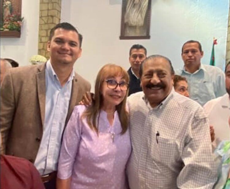 ¡Américo siempre con el magisterio!