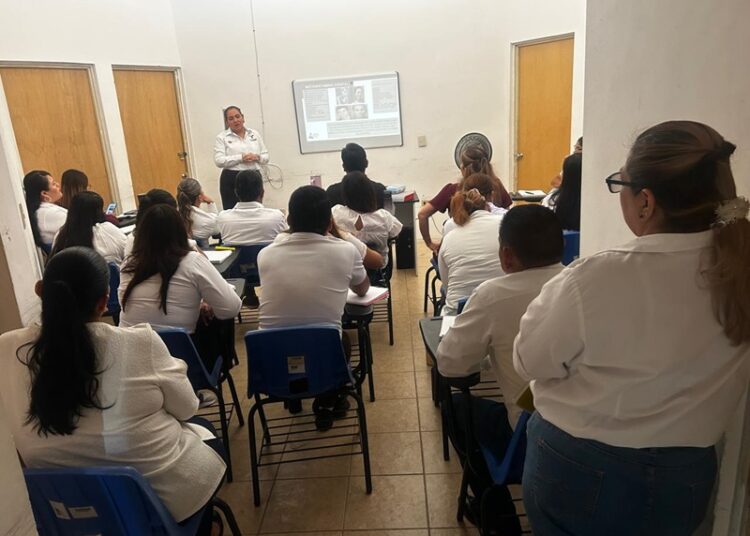 Capacita DEMA pláticas contra adicciones a adolescentes en internamiento