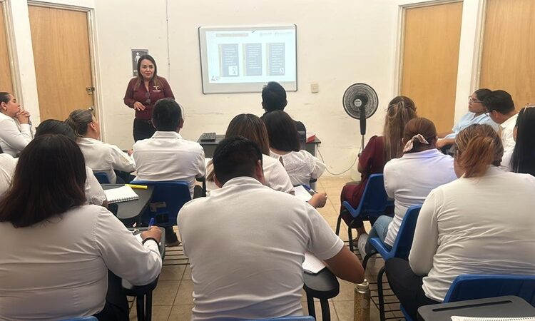 Capacita DEMA pláticas contra adicciones a adolescentes en internamiento