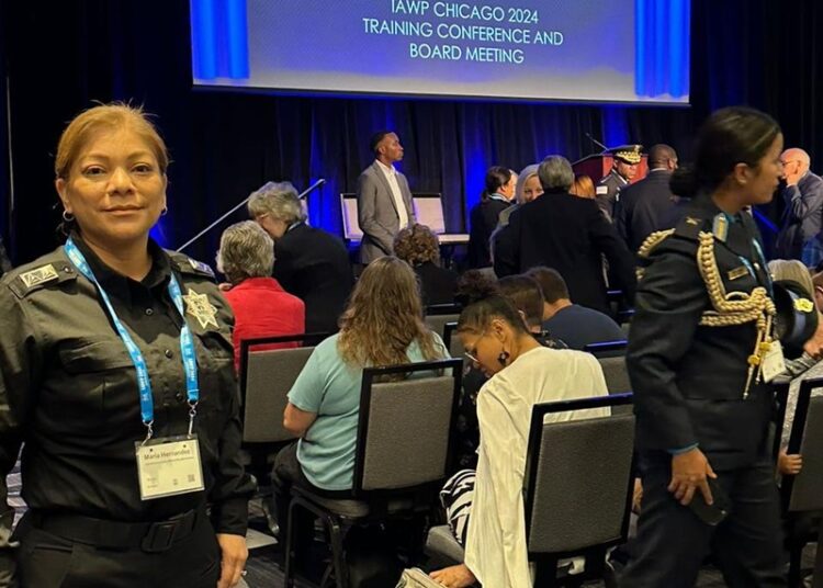 Oficial de la Guardia Estatal presente en conferencia internacional para mujeres policías