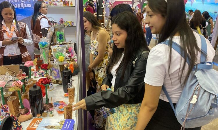Registran stands de Tamaulipas una gran afluencia de visitantes en Tianguis de Pueblos Mágicos