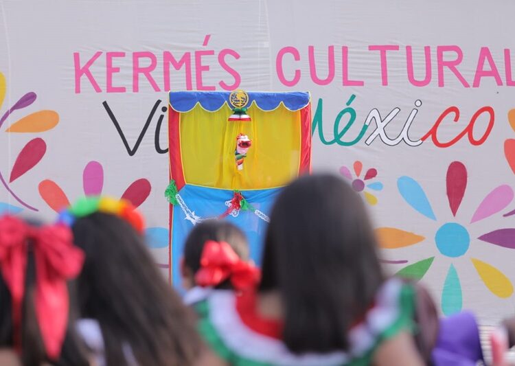 Se reúnen ciudadanos para disfrutar de “Kérmes Cultural”