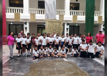 Visitan 3 mil estudiantes exposición “Historia en Transformación”