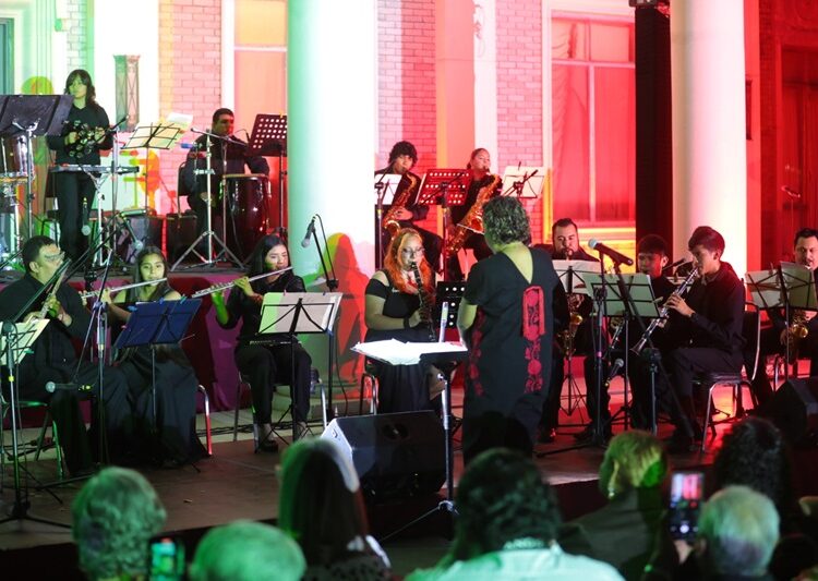 Viven ciudadanos gran velada con concierto “Nuestro México”