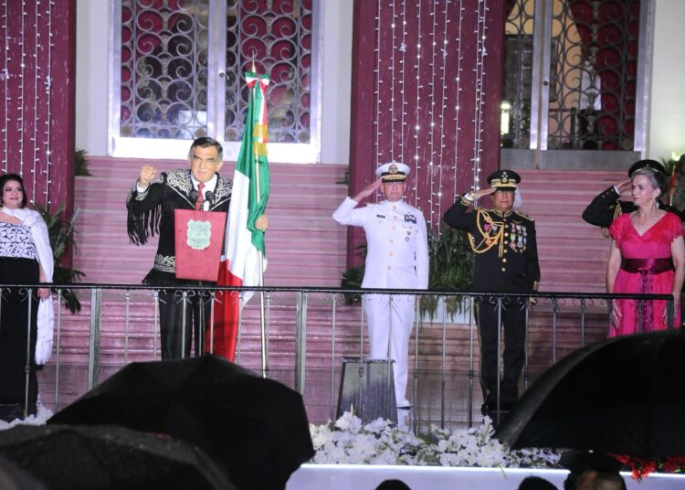 Vivan las mujeres y los hombres de la transformación: Américo