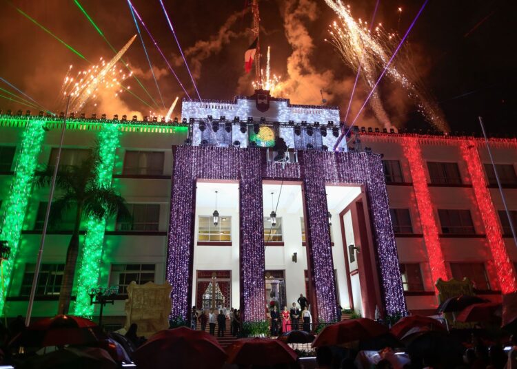 Vivan las mujeres y los hombres de la transformación: Américo