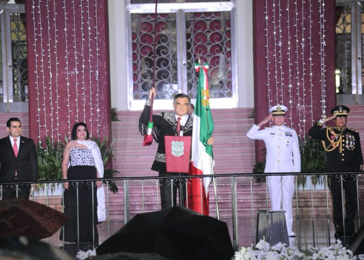 Vivan las mujeres y los hombres de la transformación: Américo