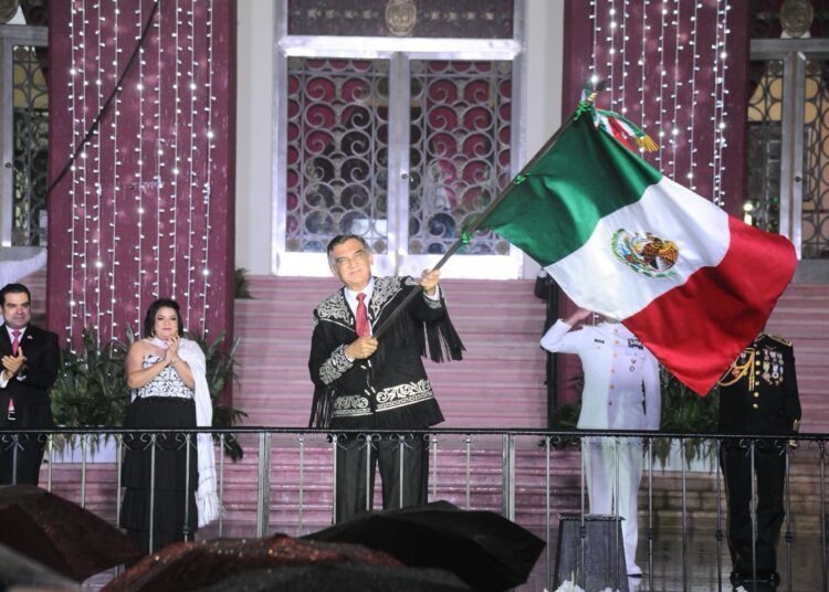 Vivan las mujeres y los hombres de la transformación: Américo