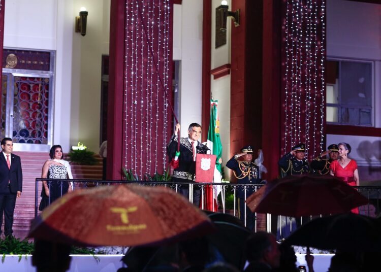 Vivan las mujeres y los hombres de la transformación: Américo