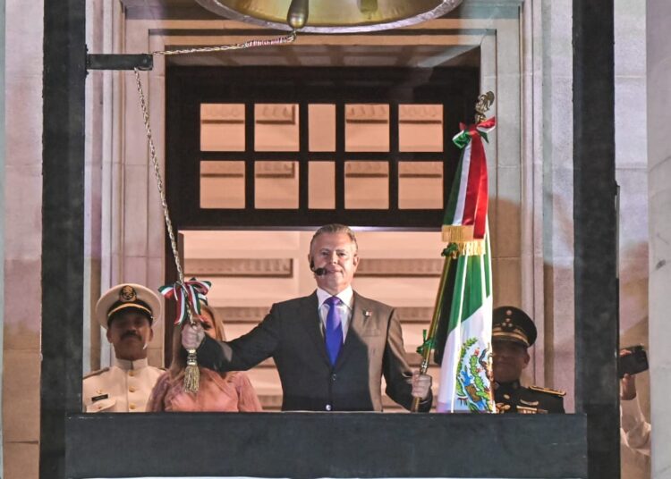 Emotiva ceremonia del Grito de Independencia en Tampico