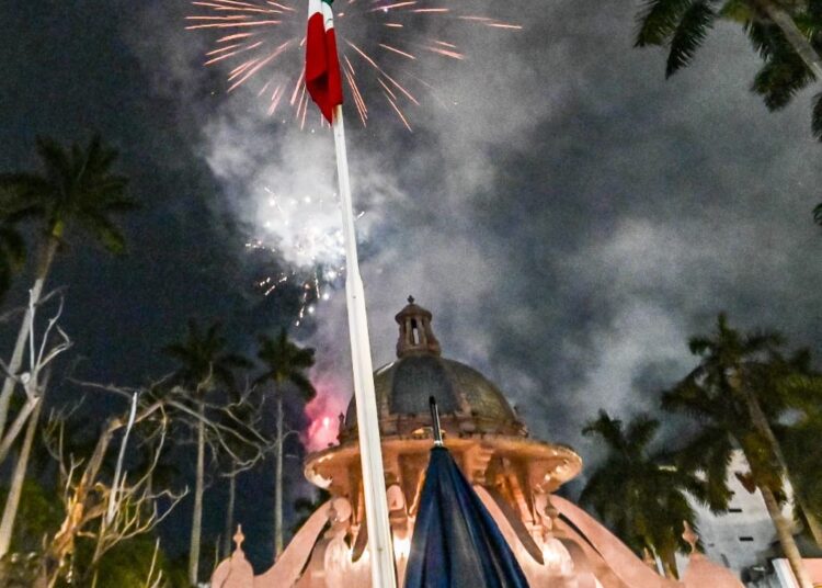 Emotiva ceremonia del Grito de Independencia en Tampico