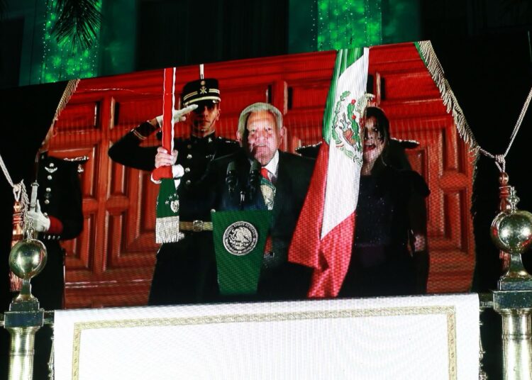 Vivan las mujeres y los hombres de la transformación: Américo