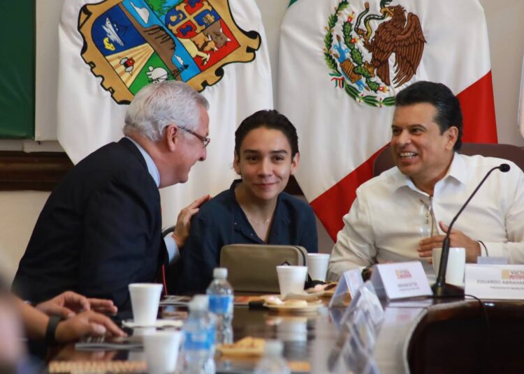 Organismos ciudadanos avalan Plan de Gobierno de Lalo Gattás