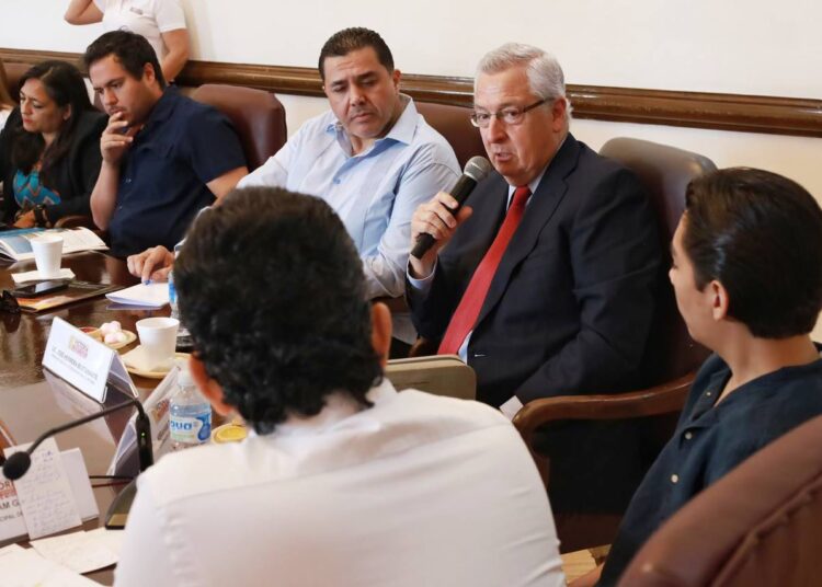 Organismos ciudadanos avalan Plan de Gobierno de Lalo Gattás