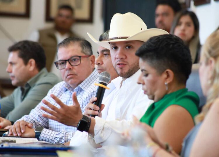 Organismos ciudadanos avalan Plan de Gobierno de Lalo Gattás