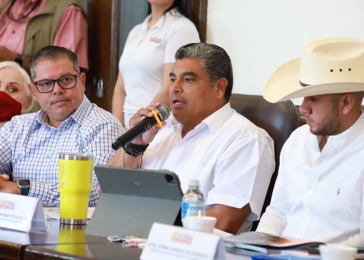 Organismos ciudadanos avalan Plan de Gobierno de Lalo Gattás