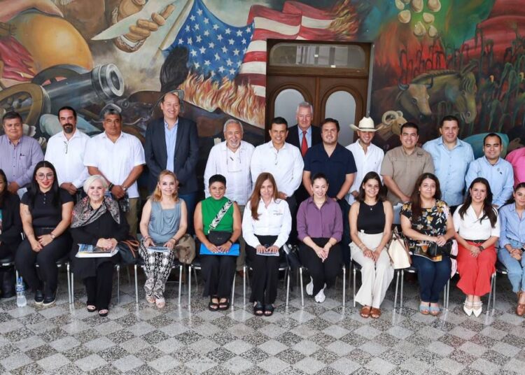 Organismos ciudadanos avalan Plan de Gobierno de Lalo Gattás