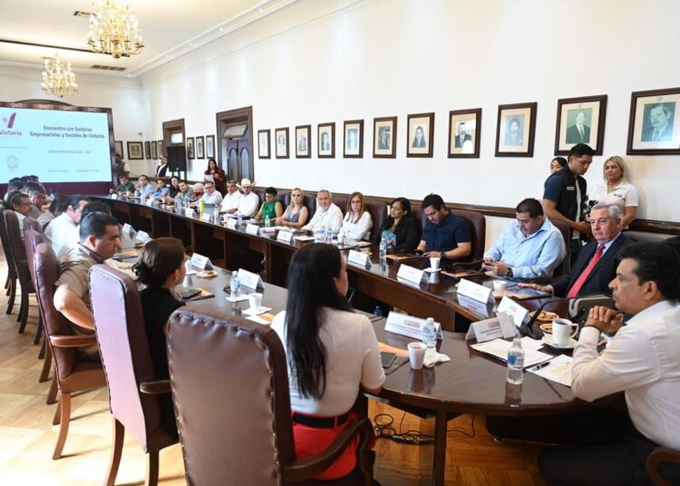 Organismos ciudadanos avalan Plan de Gobierno de Lalo Gattás