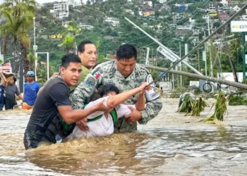 Ocho muertos deja “John” a su paso por Guerrero: AMLO