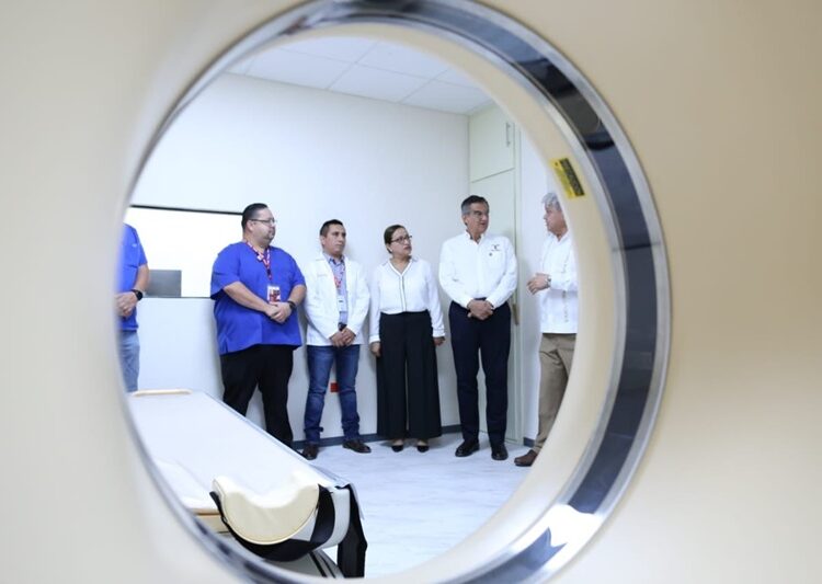 Entrega Américo tomógrafo al Hospital Infantil de Tamaulipas