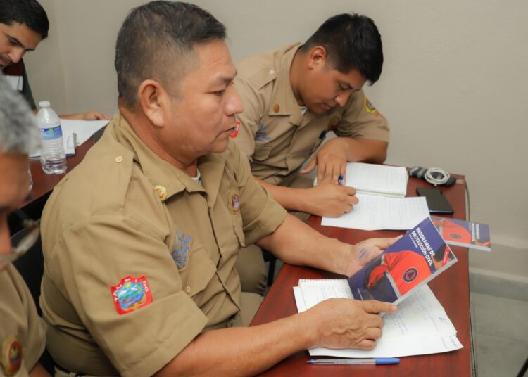 Promueve Mónica Villarreal capacitación a Bomberos