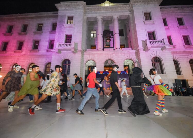 Espectacular exhibición y concurso de Catrinas en Tampico