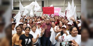 Acude alcalde AMM a Asamblea Informativa de MORENA