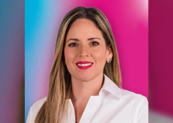 Renuncia Ale Cárdenas al PRI