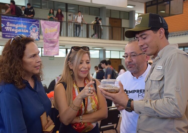Alumnos de la UAT presentan iniciativas emprendedoras