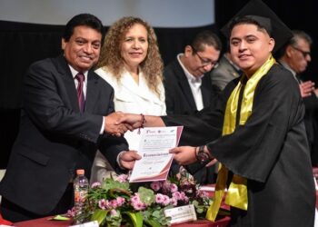 Aporta UT de Nuevo Laredo más de mil nuevos profesionistas