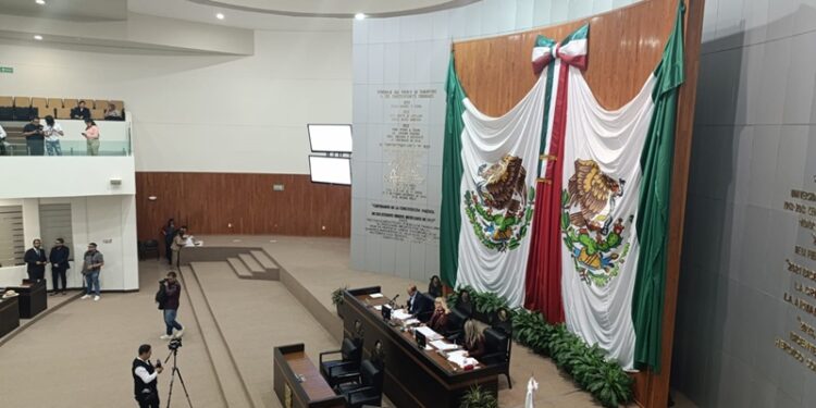 Aprueban diputados la renuncia del Fiscal Anticorrupción