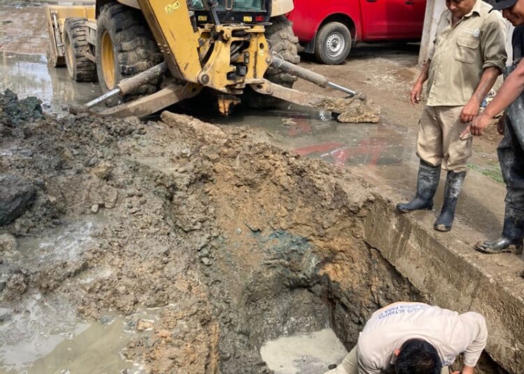 Atiende COMAPA Altamira 15 reportes diarios de fugas de agua