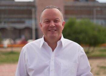 Carlos Canturosas vota a favor de fortalecer el transporte ferroviario de pasajeros