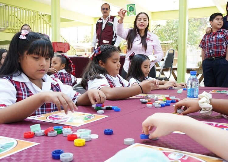 Celebra DIF NLD ‘Día Mundial de la Alimentación’